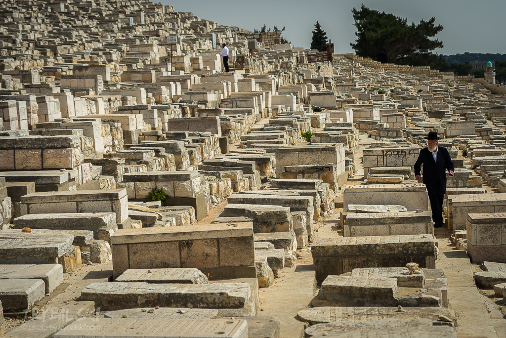 Cmentarz na Górze Oliwnej w Jerozolimie to najstarszy cmentarz żydowski w mięscie. 